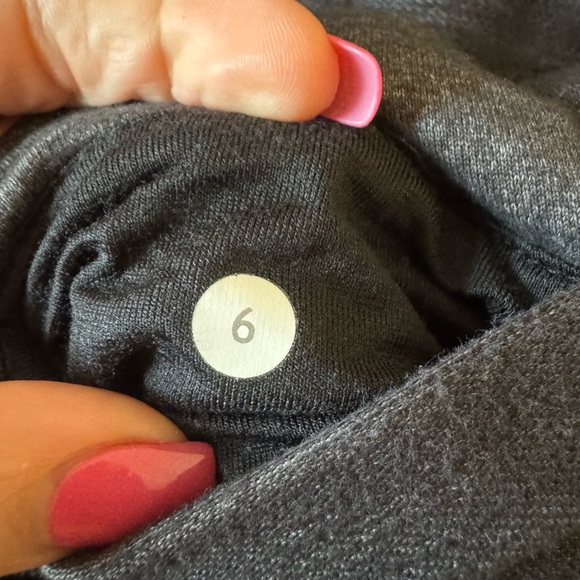 Yin to you lululemon size 6 - Picture 2 of 3